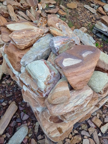 Златолит жёлтый, жёлто-зелёный глыбки и валуны для ланшафтного дизайна купить в Сибае