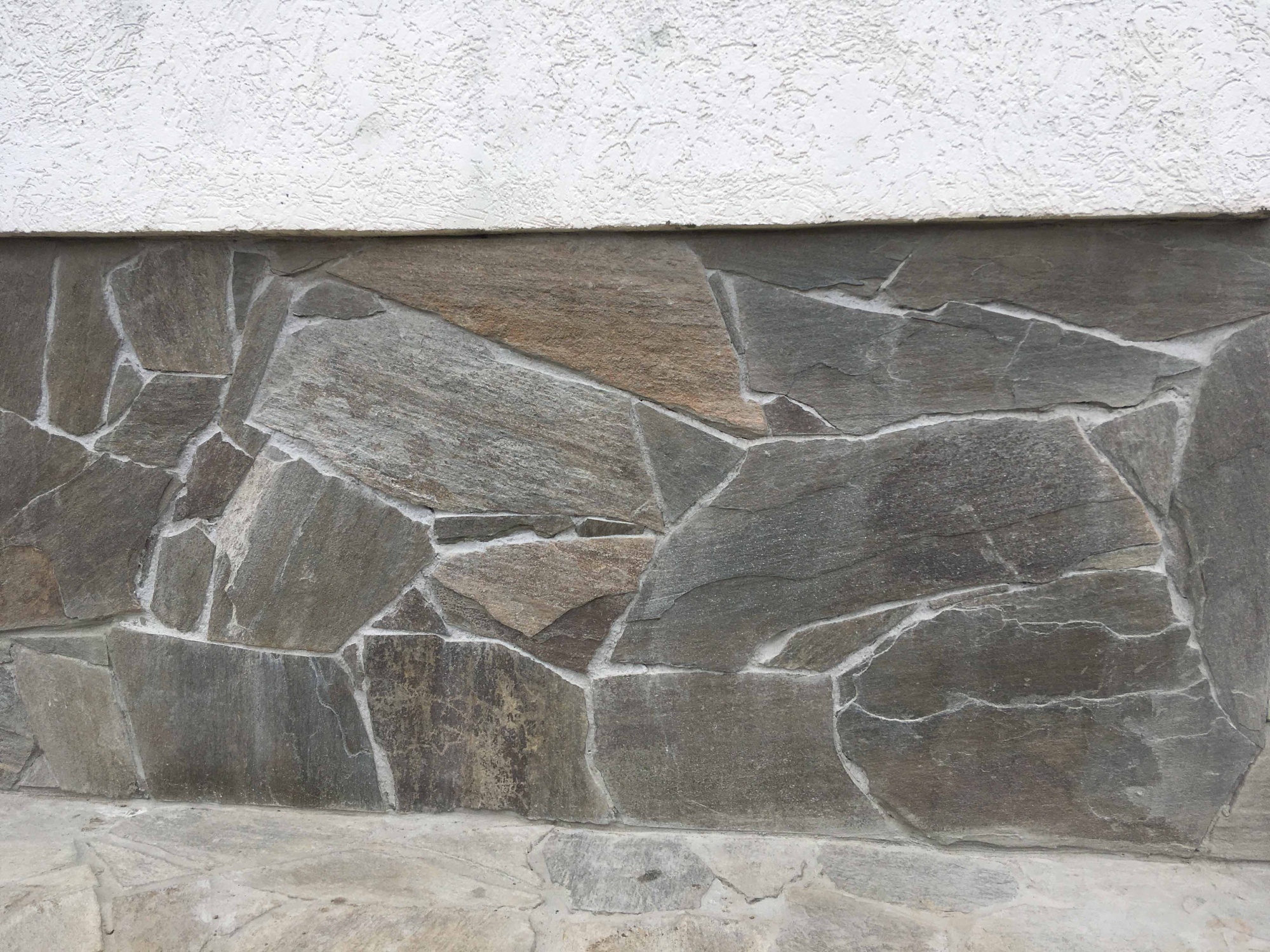 Плитняк златолит Уральский для цоколя, отмостки купить в Сибае