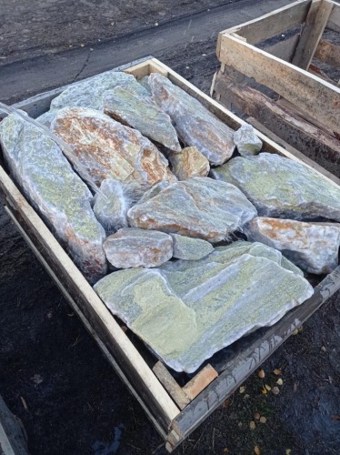 Златолит жёлтый, жёлто-зелёный глыбки и валуны для ланшафтного дизайна купить в Сибае