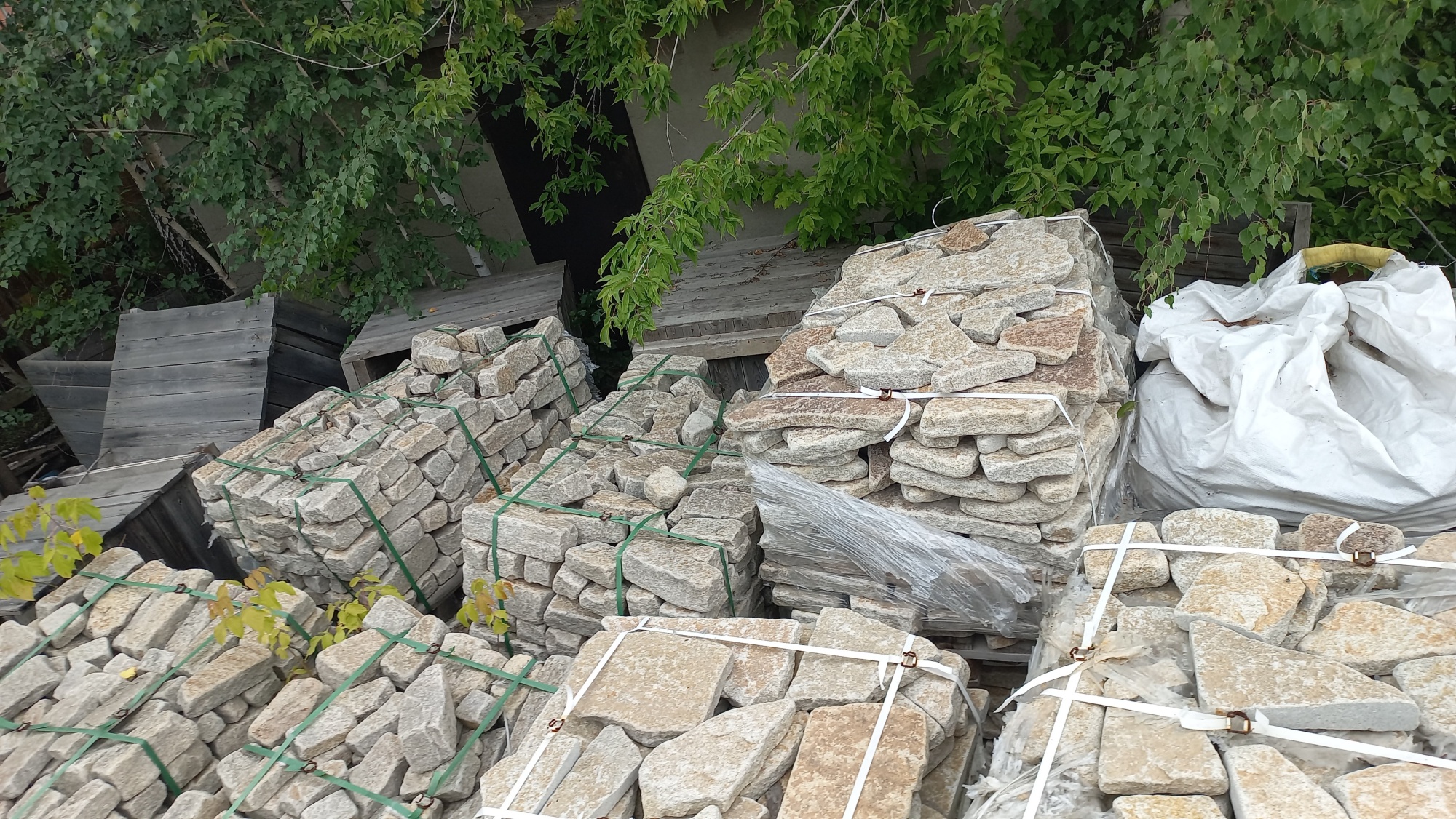 Плитняк гранитный галтованный купить в Сибае