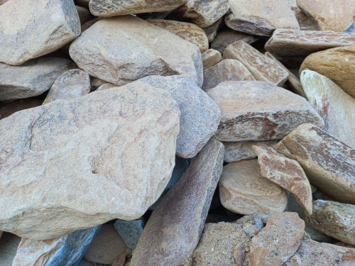 Златолит жёлтый, жёлто-зелёный глыбки и валуны для ланшафтного дизайна купить в Сибае