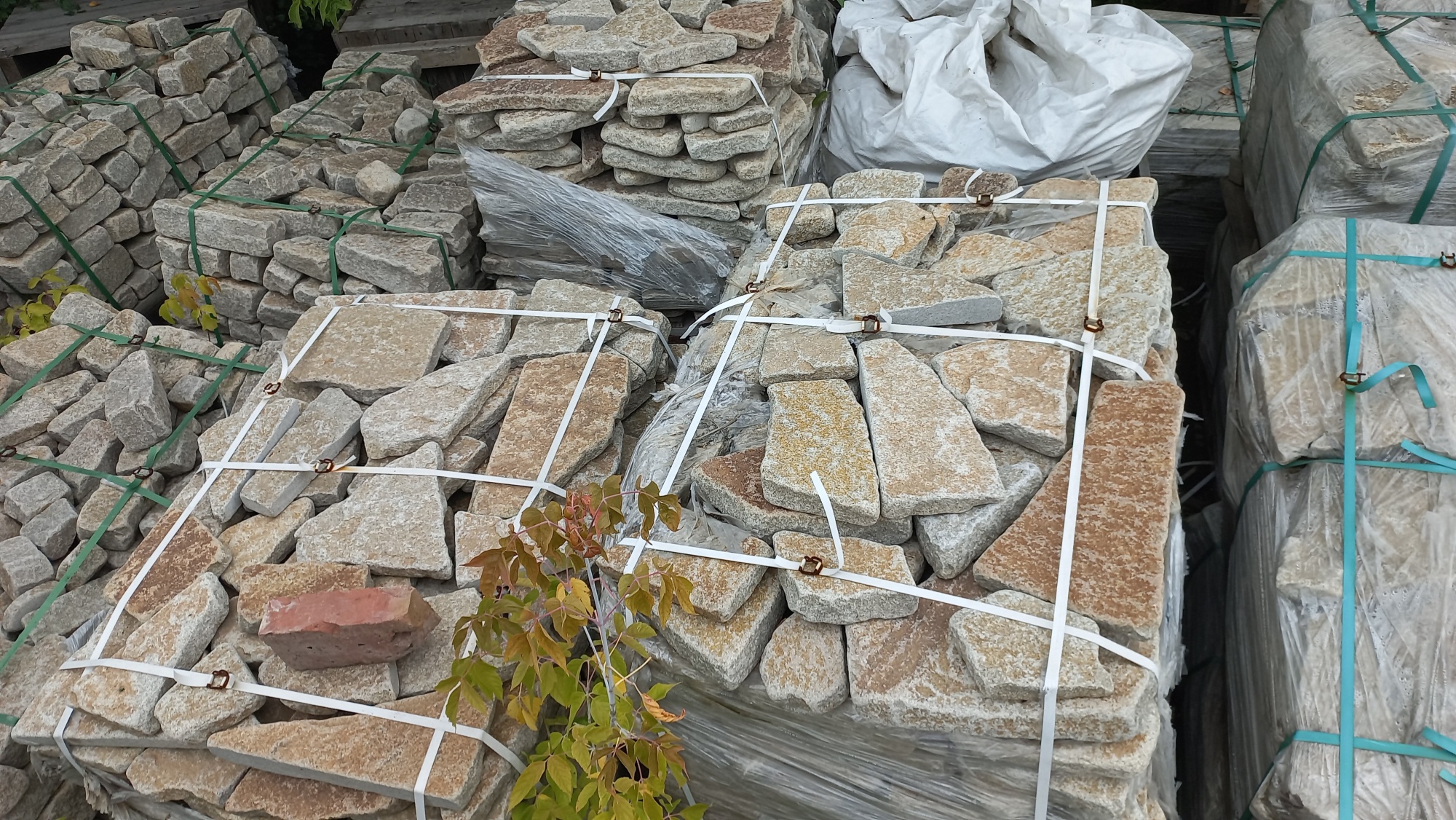 Плитняк гранитный галтованный купить в Сибае