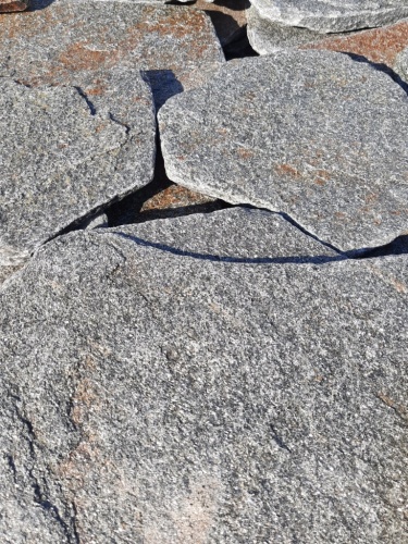 Златолит серебристый галтованный для лестниц купить в Сибае