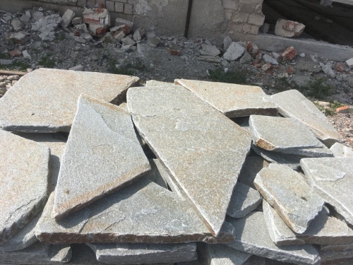 Златолит серебристый галтованный для лестниц купить в Сибае