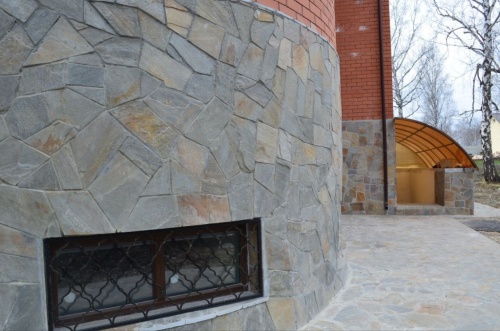 Плитняк златолит Уральский для цоколя, отмостки купить в Сибае